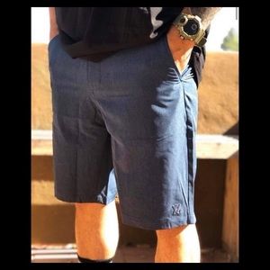 DIXXON‘HYBRID SHORTS’ NEW W/O TAGS / SIZE 30 WAIST